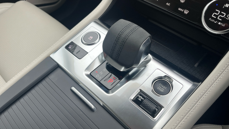 Jaguar F-Pace 2.0 P400e R-Dynamic SE 5dr Auto AWD Estate